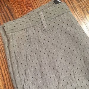 Men’s slim fit grey shorts